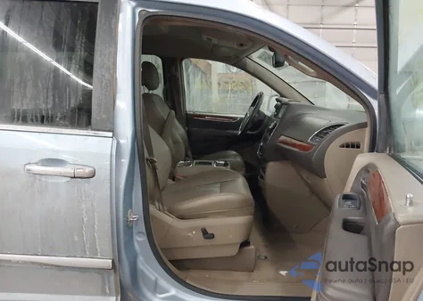 2013 Chrysler Town & Country Touring-L z USA, uszkodzony, nr VIN 2C4RC1CG5DR511826